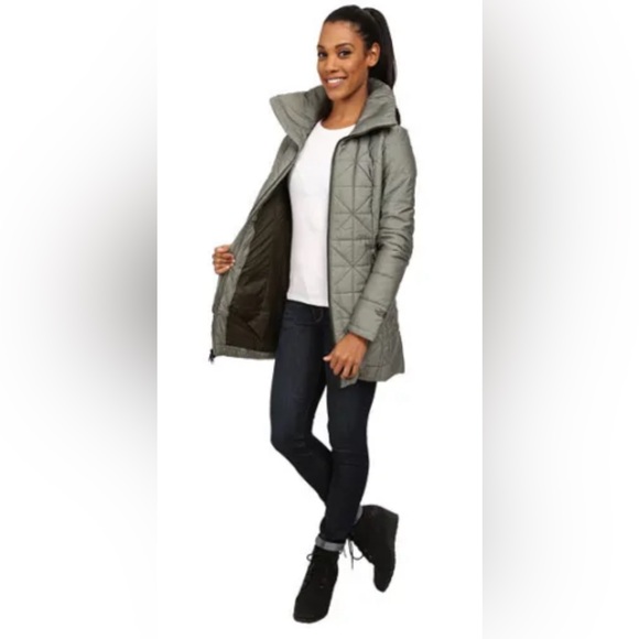 The North Face Women’s XL jacket - Picture 6 of 6